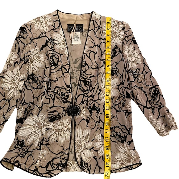 ๐ ALEX EVENINGS  | GLITTERY FLORAL FORMAL TOP - Picture 13 of 17